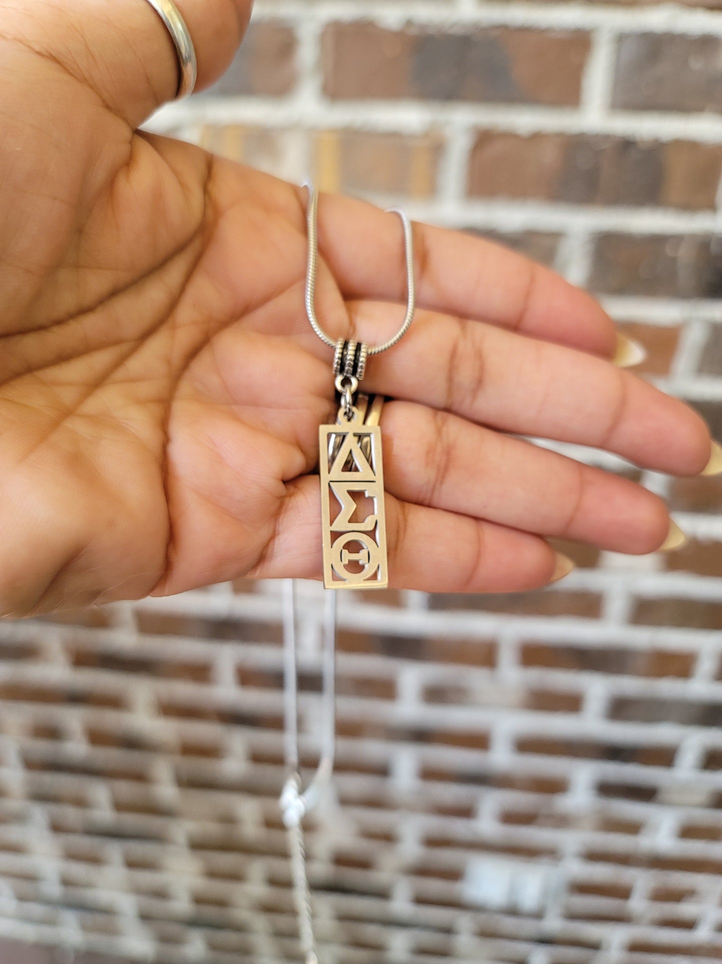 Delta Sigma Theta Vertical necklace- Sorority necklace - Delta Jewelry - Delta Sigma Theta gift - HBCU - Divine Nine Sororities