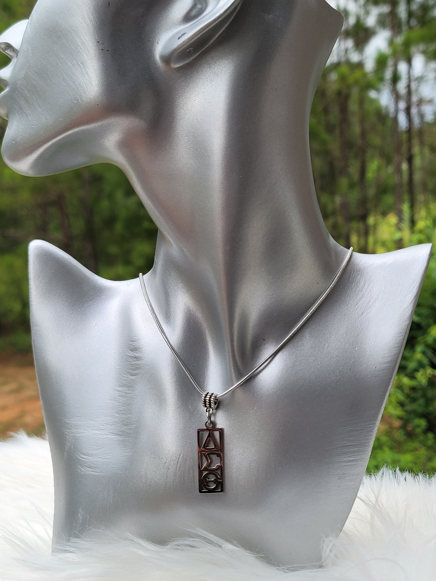 Delta Sigma Theta Vertical necklace- Sorority necklace - Delta Jewelry - Delta Sigma Theta gift - HBCU - Divine Nine Sororities