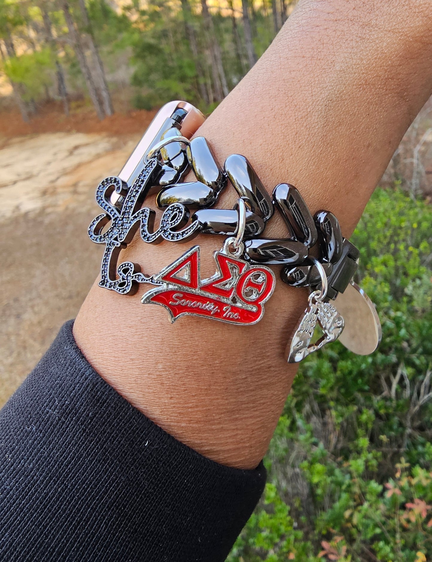 Delta Sigma Theta Custom Fit Sorority Apple Link Watch Band (please message with line number if would like added to design)