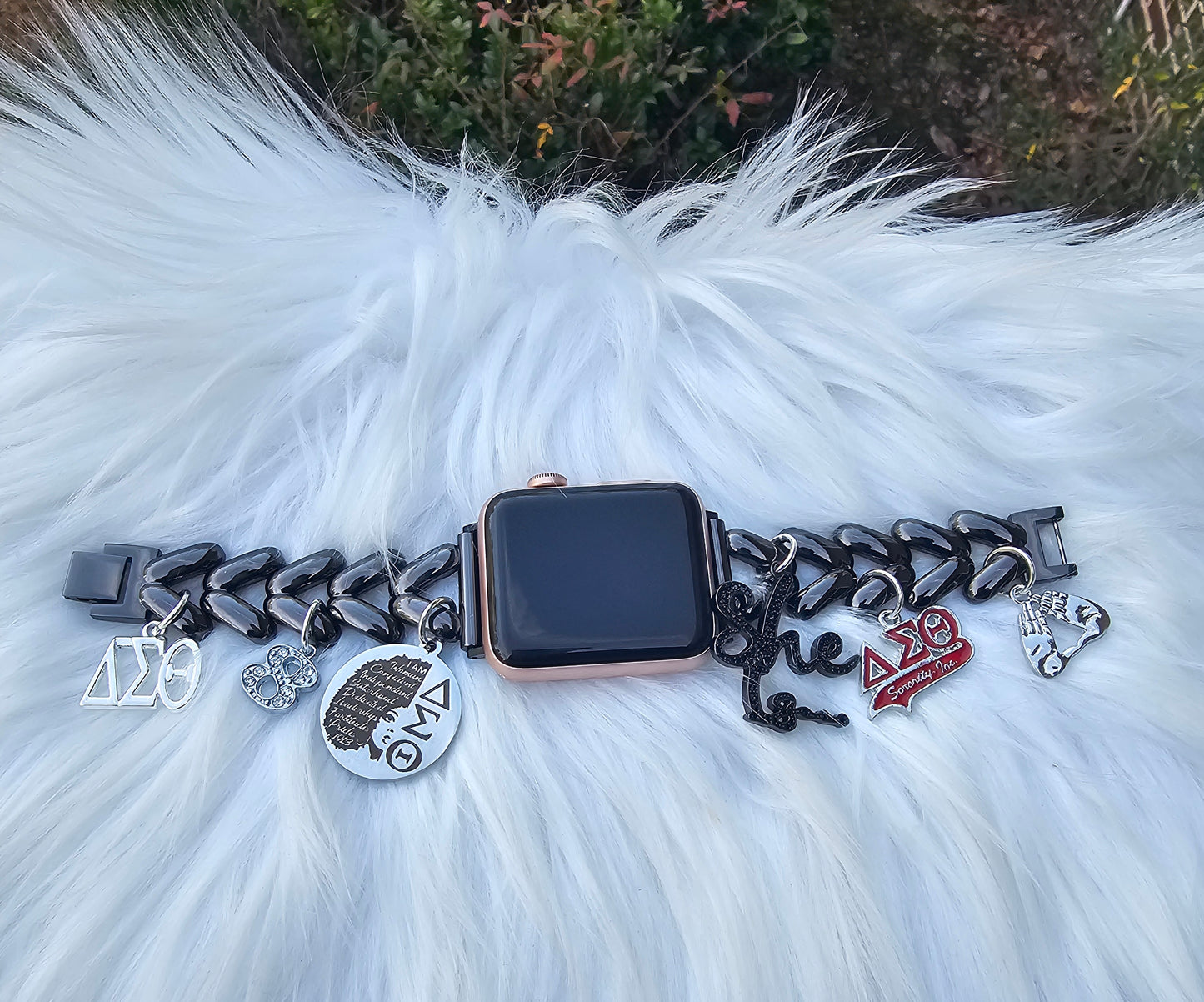 Delta Sigma Theta Custom Fit Sorority Apple Link Watch Band (please message with line number if would like added to design)