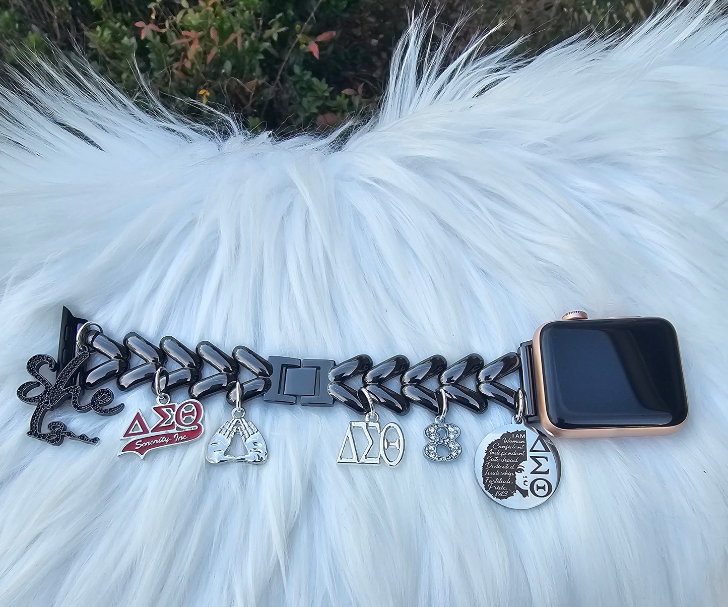 Delta Sigma Theta Custom Fit Sorority Apple Link Watch Band (please message with line number if would like added to design)