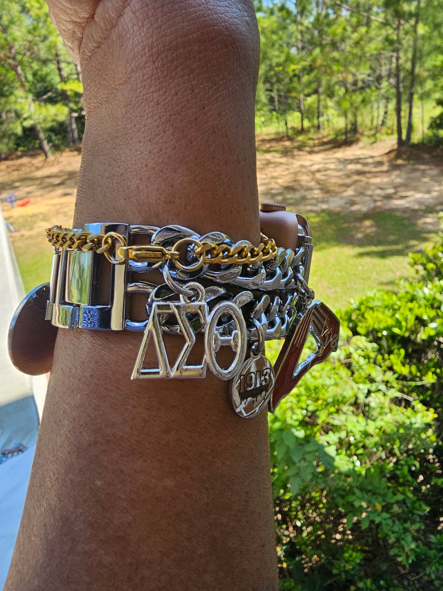 Delta Apple Link Custom Fit Watch Band (Please message shop with line number if you would like added to design)
