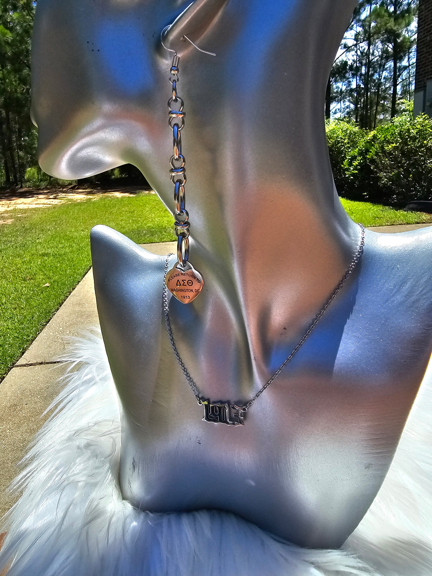 Dangling Delta Sigma Theta Sorority Tiffany Inspired Earrings