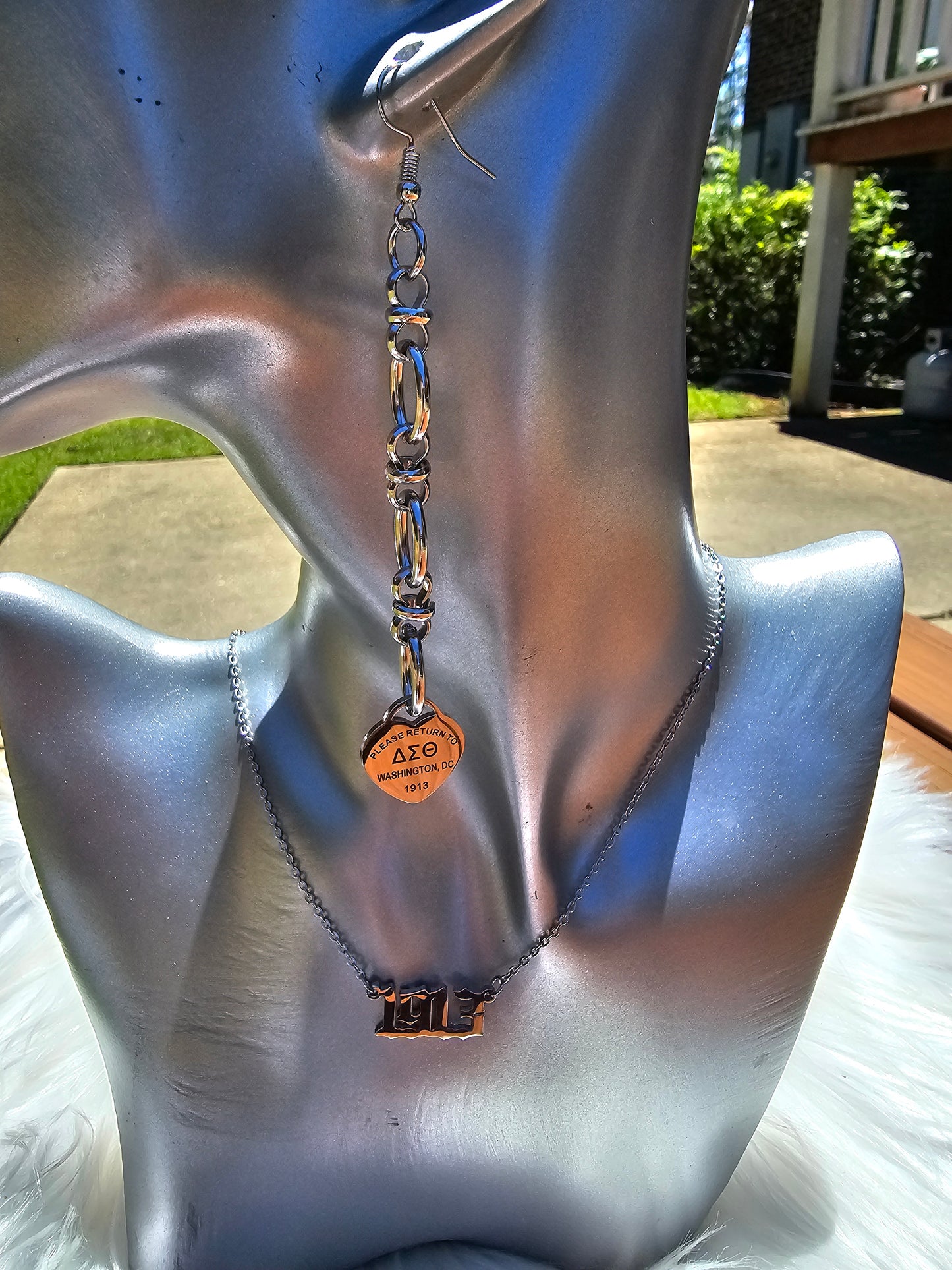 Dangling Delta Sigma Theta Sorority Tiffany Inspired Earrings