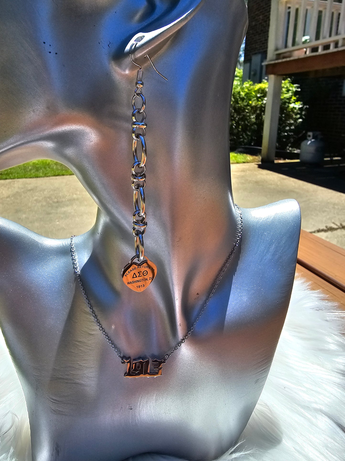 Dangling Delta Sigma Theta Sorority Tiffany Inspired Earrings