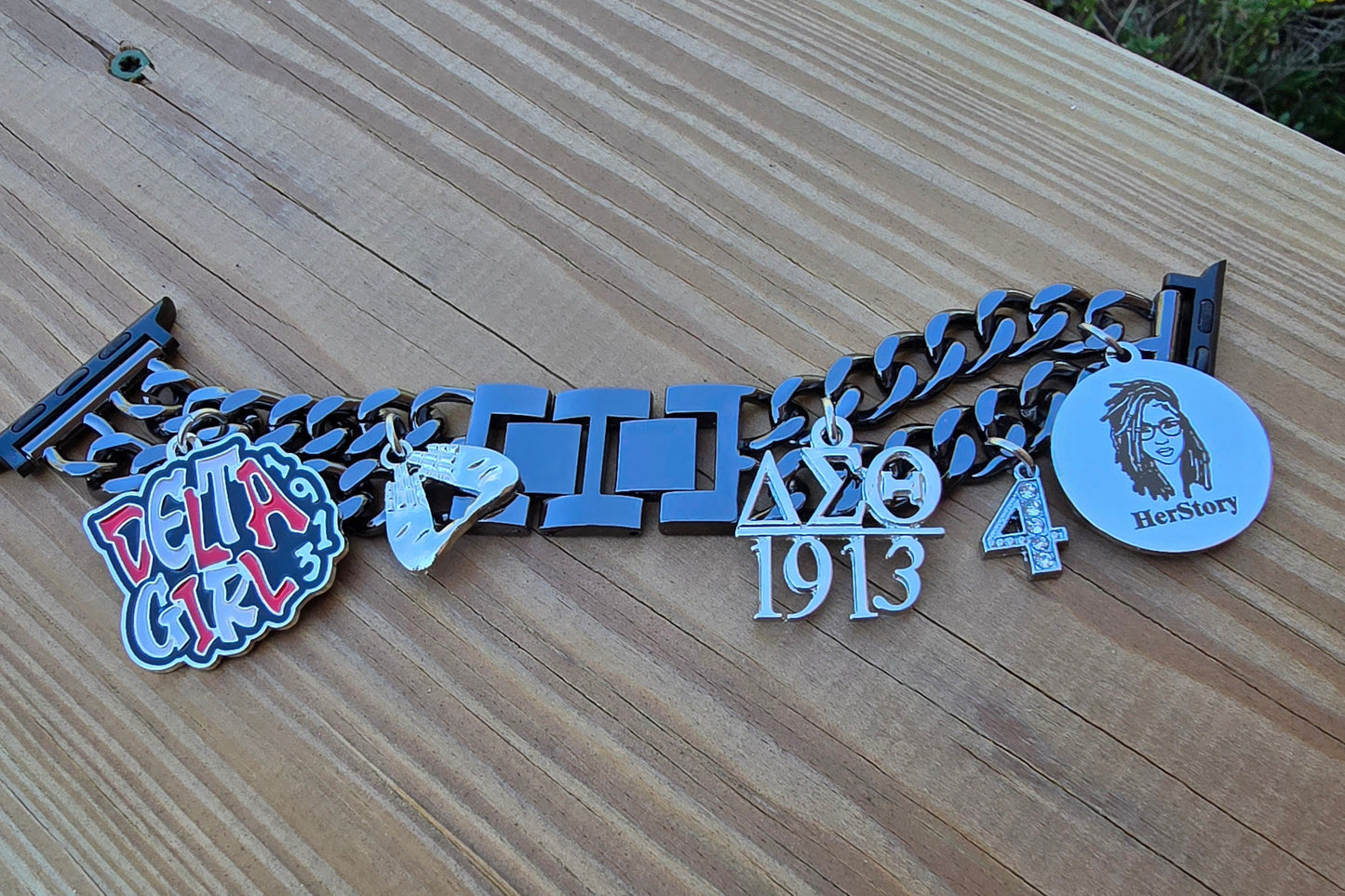 DST Delta Girl Custom Fit Sorority Apple Link Watch Band (Please message shop with line number if you would like added to design)
