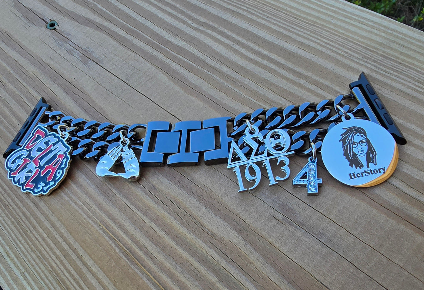 DST Delta Girl Custom Fit Sorority Apple Link Watch Band (Please message shop with line number if you would like added to design)