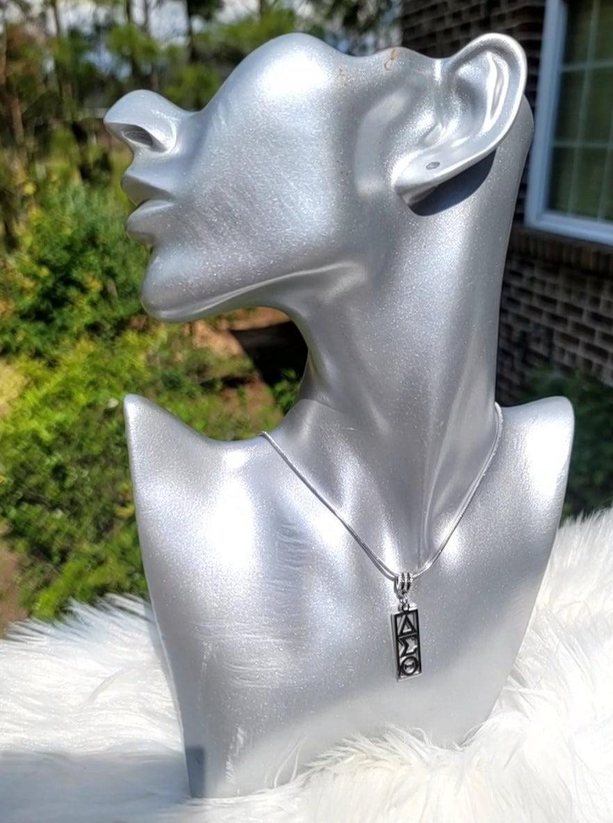 Delta Sigma Theta Vertical necklace- Sorority necklace - Delta Jewelry - Delta Sigma Theta gift - HBCU - Divine Nine Sororities
