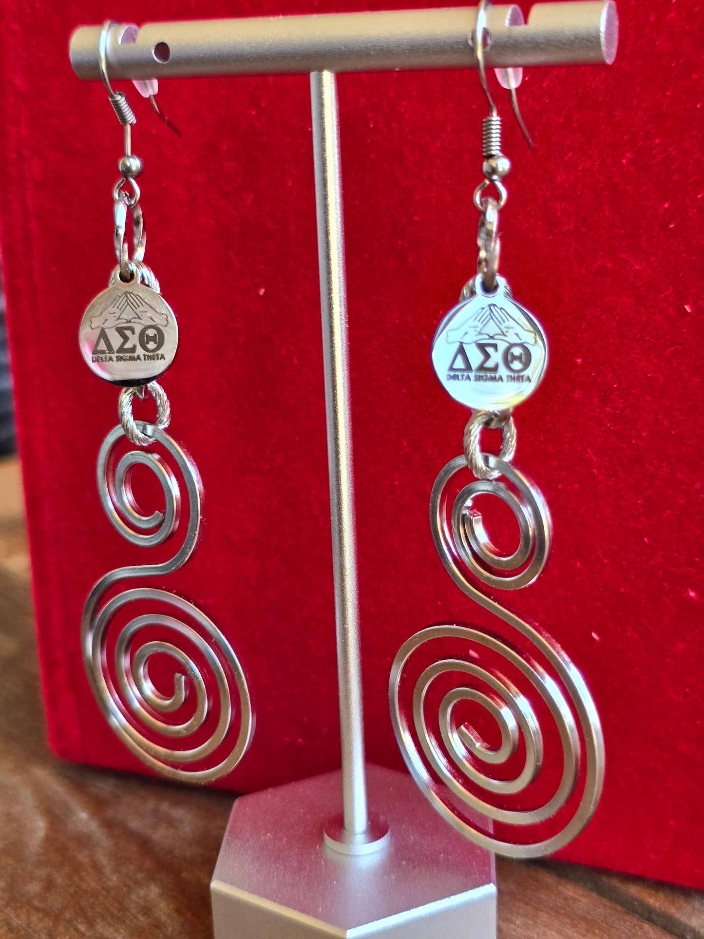 Delta Earrings - DST Earrings - Delta Sigma Theta earrings - Sorority Jewelry - Jewelry - FREE SHIPPING