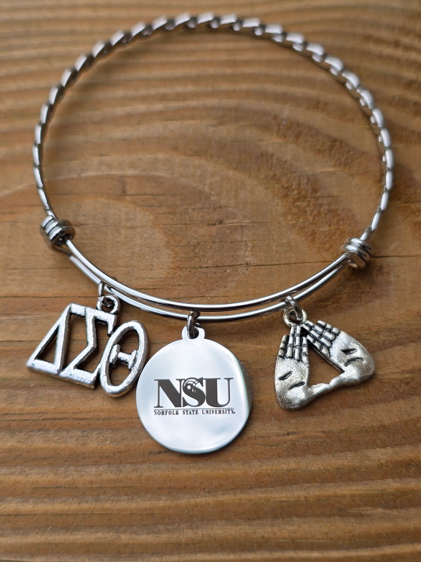 Norfolk State University Delta Bracelet - HBCU - Delta Sigma Theta Bracelet - Sorority Bracelet - DST University bracelet - Sorority Jewelry - NSU