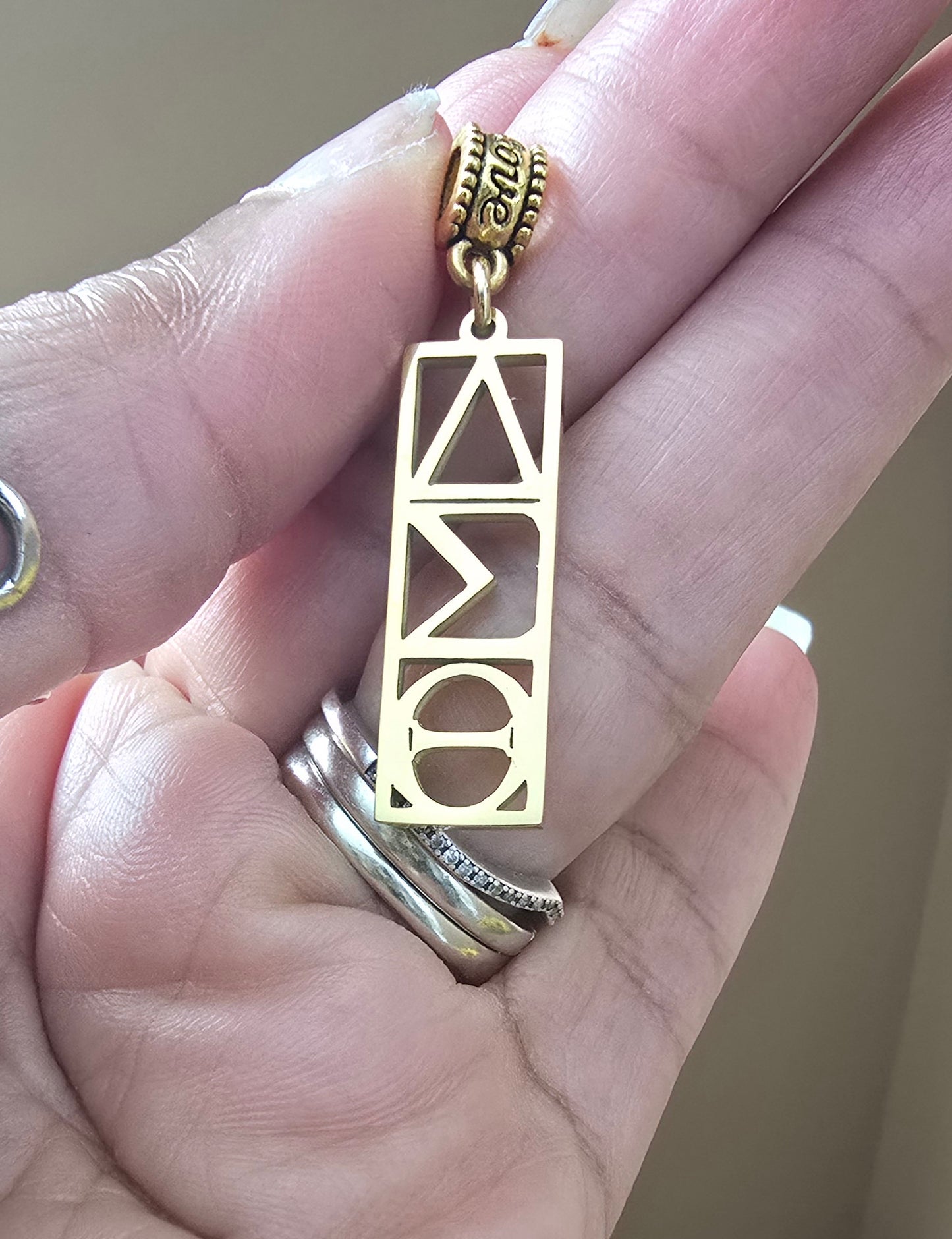 Delta Sigma Theta Vertical necklace- Sorority necklace - Delta Jewelry - Delta Sigma Theta gift - HBCU - Divine Nine Sororities