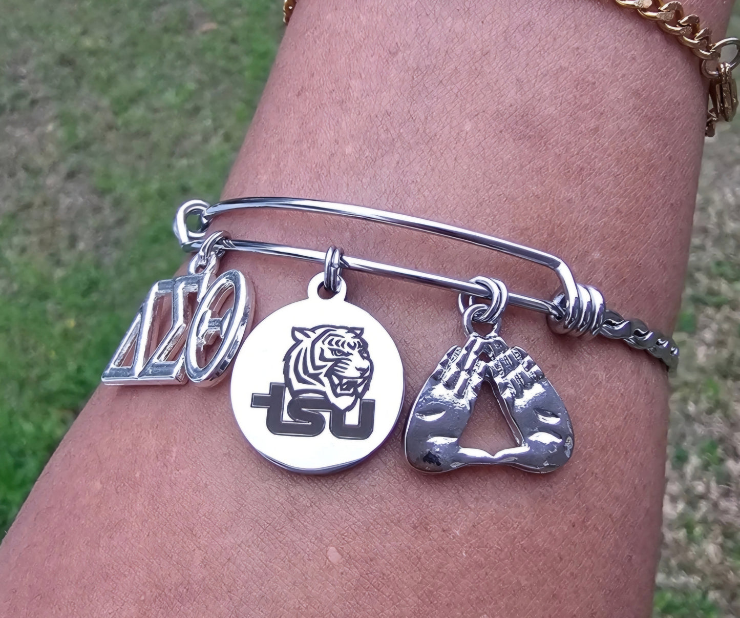 Delta Bracelet - HBCU - Delta Sigma Theta Bracelet - Sorority Bracelet - DST - Tennesee State University - Sorority Jewelry - TSU