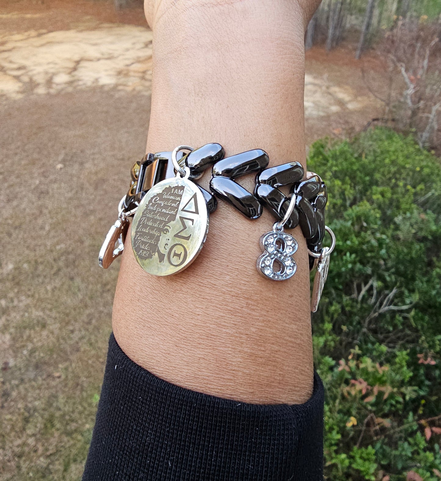 Delta Sigma Theta Custom Fit Sorority Apple Link Watch Band (please message with line number if would like added to design)