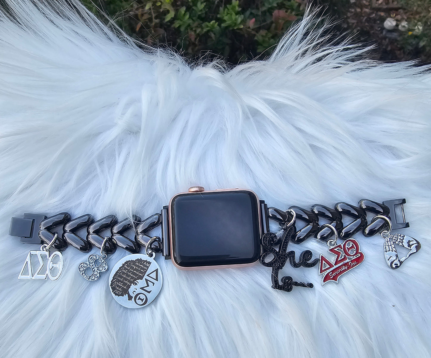 Delta Sigma Theta Custom Fit Sorority Apple Link Watch Band (please message with line number if would like added to design)