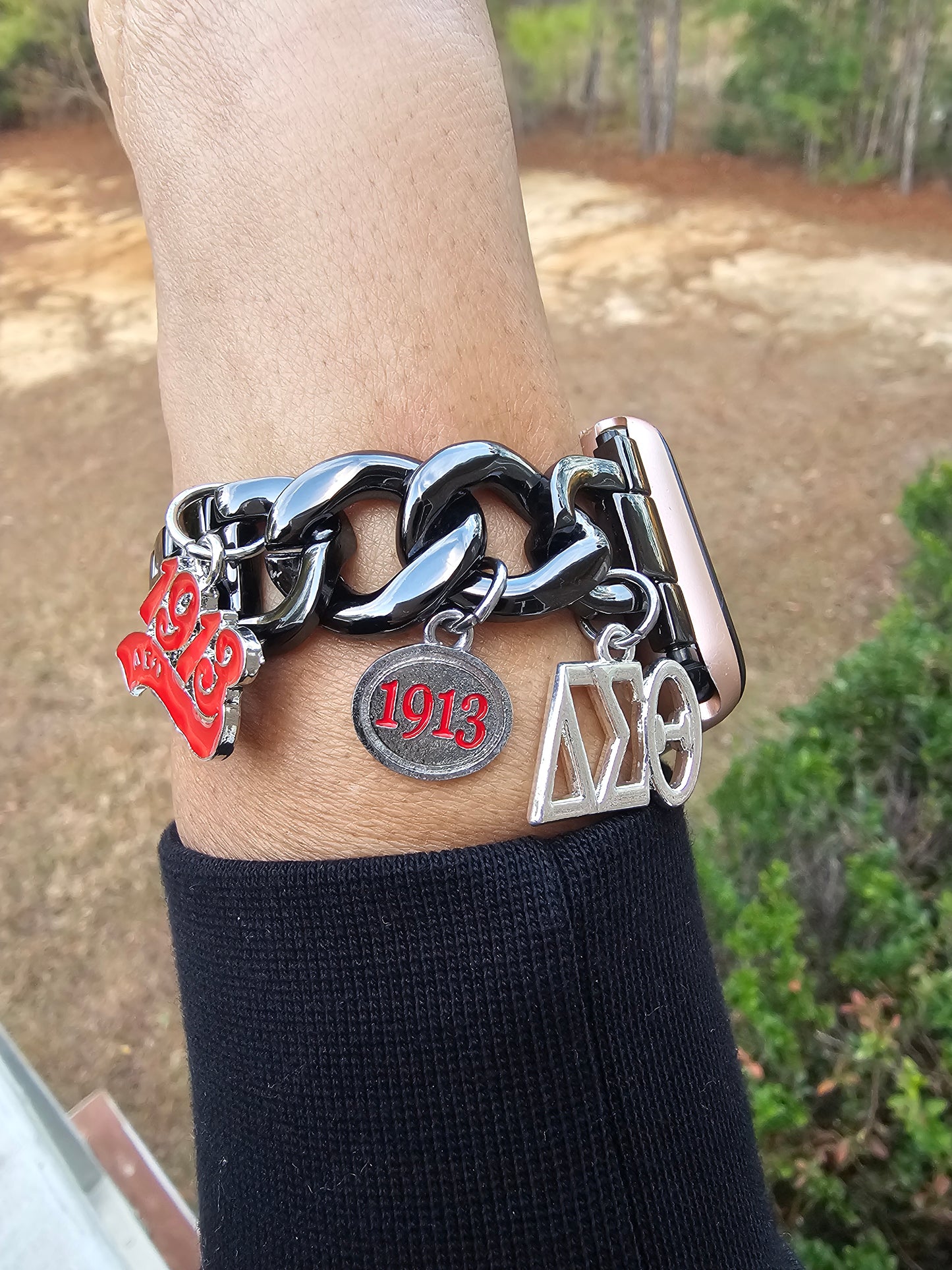 Delta Sigma Theta Custom Fit Sorority Apple Link Watch Band (please message with line number if would like added to design)