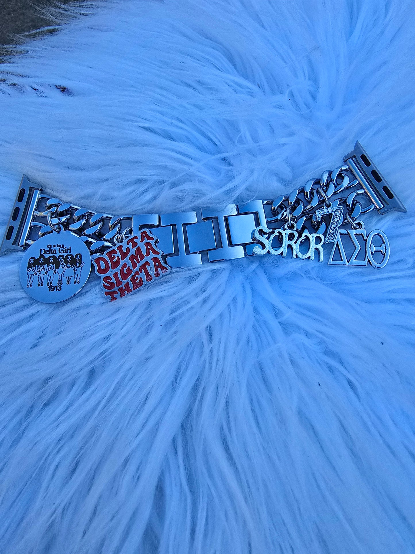 Delta Sigma Theta Apple Link Custom Fit Watch Band (Please message shop with line number if you would like added to design)
