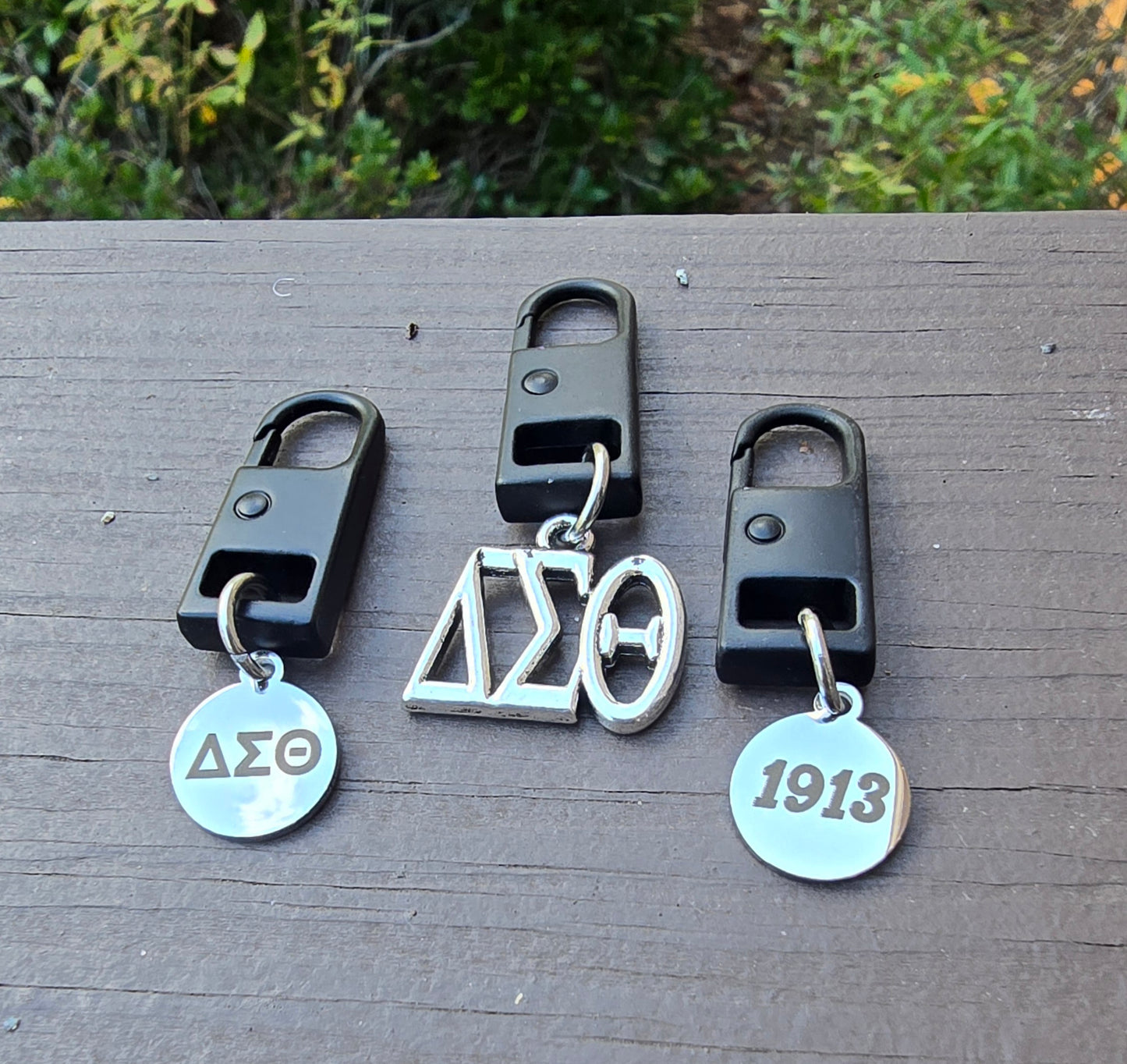 Delta Sigma Theta Zipper Pull in sets of 3, Zipper Charms, Sorority Zipper Tags Bag Tag, DST Gift