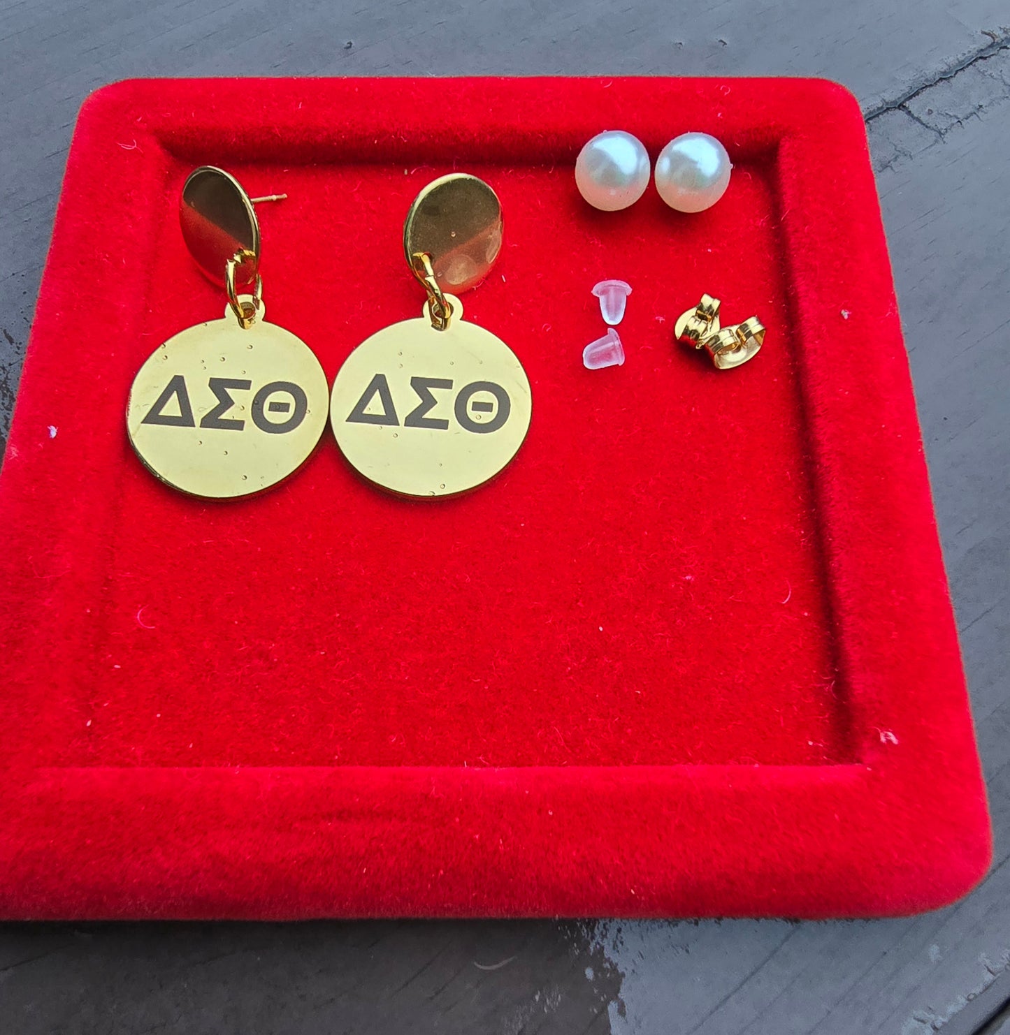 Delta Sigma Theta Dangling Earrings - DST Earrings - Delta Sigma Theta earrings - Sorority Jewelry - Sorority earrings