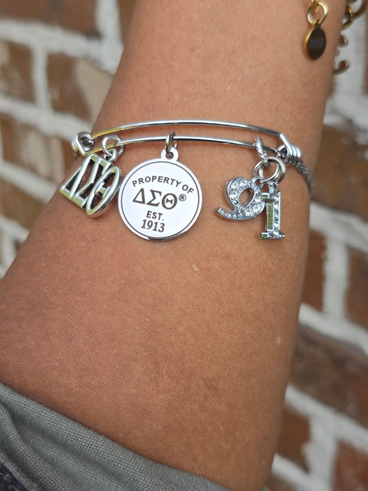 Bulk customized charm bracelets - Custom Bracelets - Custom Jewelry - Custom Gifts