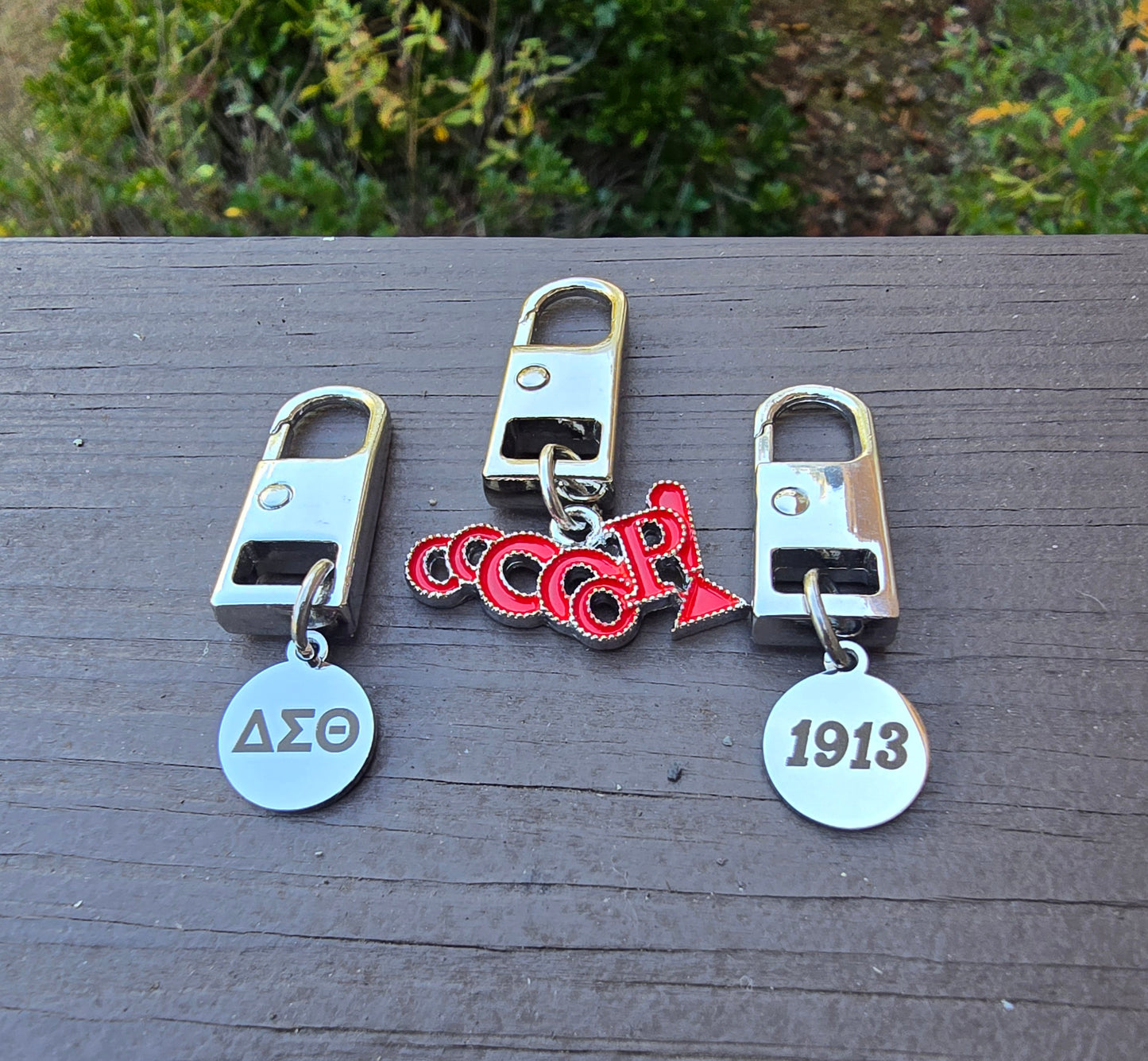 Delta Sigma Theta Zipper Pull in sets of 3, Zipper Charms, Sorority Zipper Tags Bag Tag, DST Gift