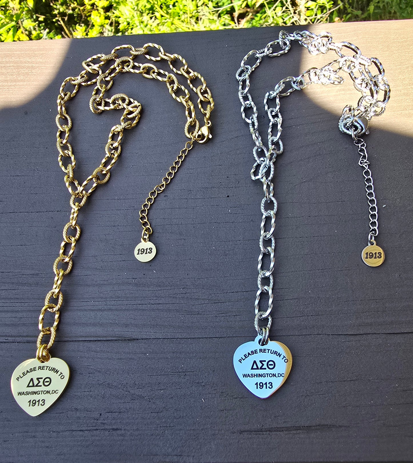 Delta Sigma Theta Heart Lariat necklace- Sorority necklace - Delta Jewelry - Delta Sigma Theta gift - HBCU - Divine Nine Sororities