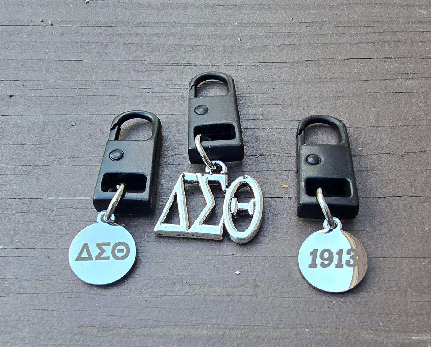 Delta Sigma Theta Zipper Pull in sets of 3, Zipper Charms, Sorority Zipper Tags Bag Tag, DST Gift