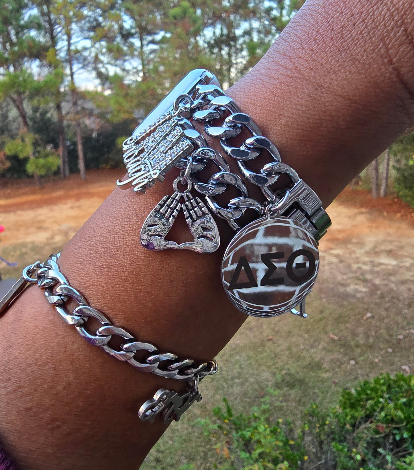 Delta Sigma Theta Custom Fit Sorority Apple Link Watch Band (Please message shop with line number if you would like added to design)