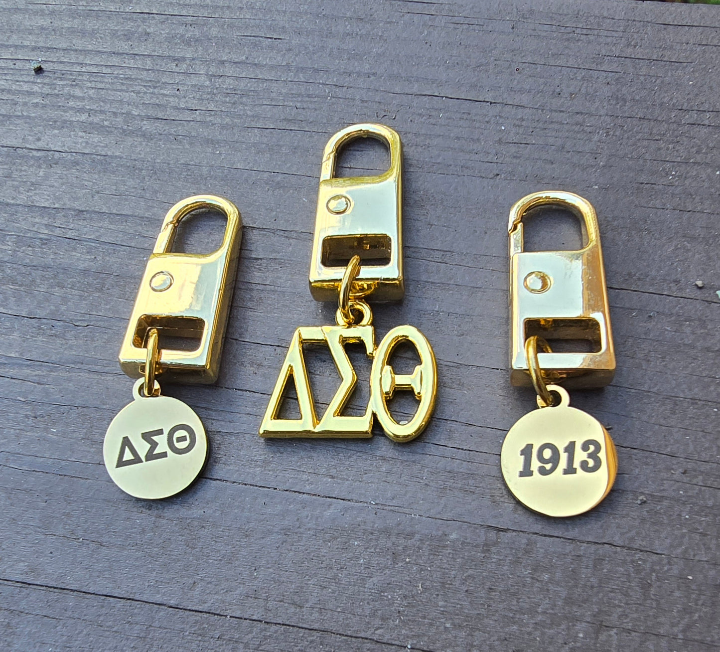Delta Sigma Theta Zipper Pull in sets of 3, Zipper Charms, Sorority Zipper Tags Bag Tag, DST Gift