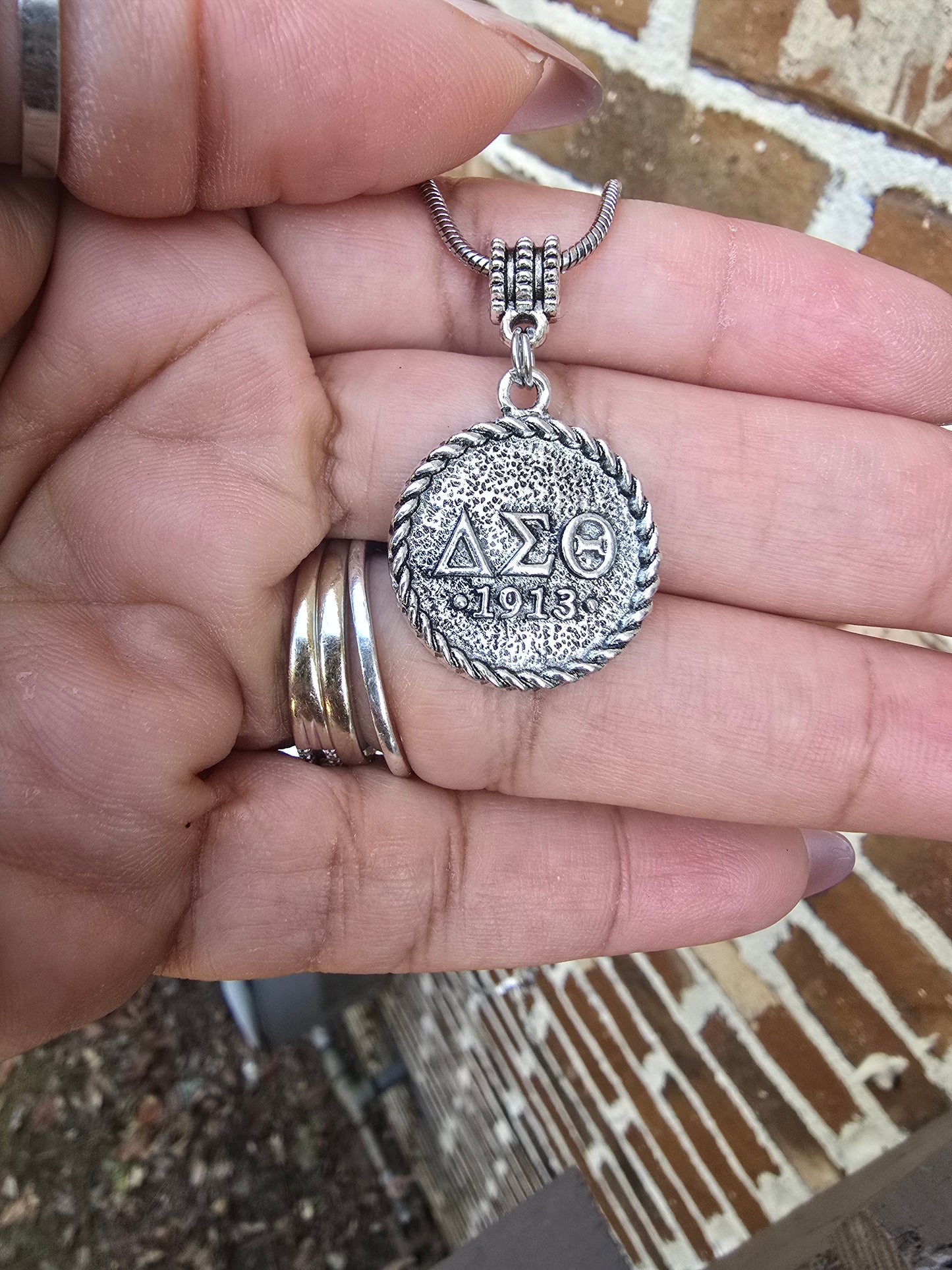 Delta Sigma Theta necklace- Sorority necklace - Delta Jewelry - Delta Sigma Theta gift - HBCU - Divine Nine Sororities