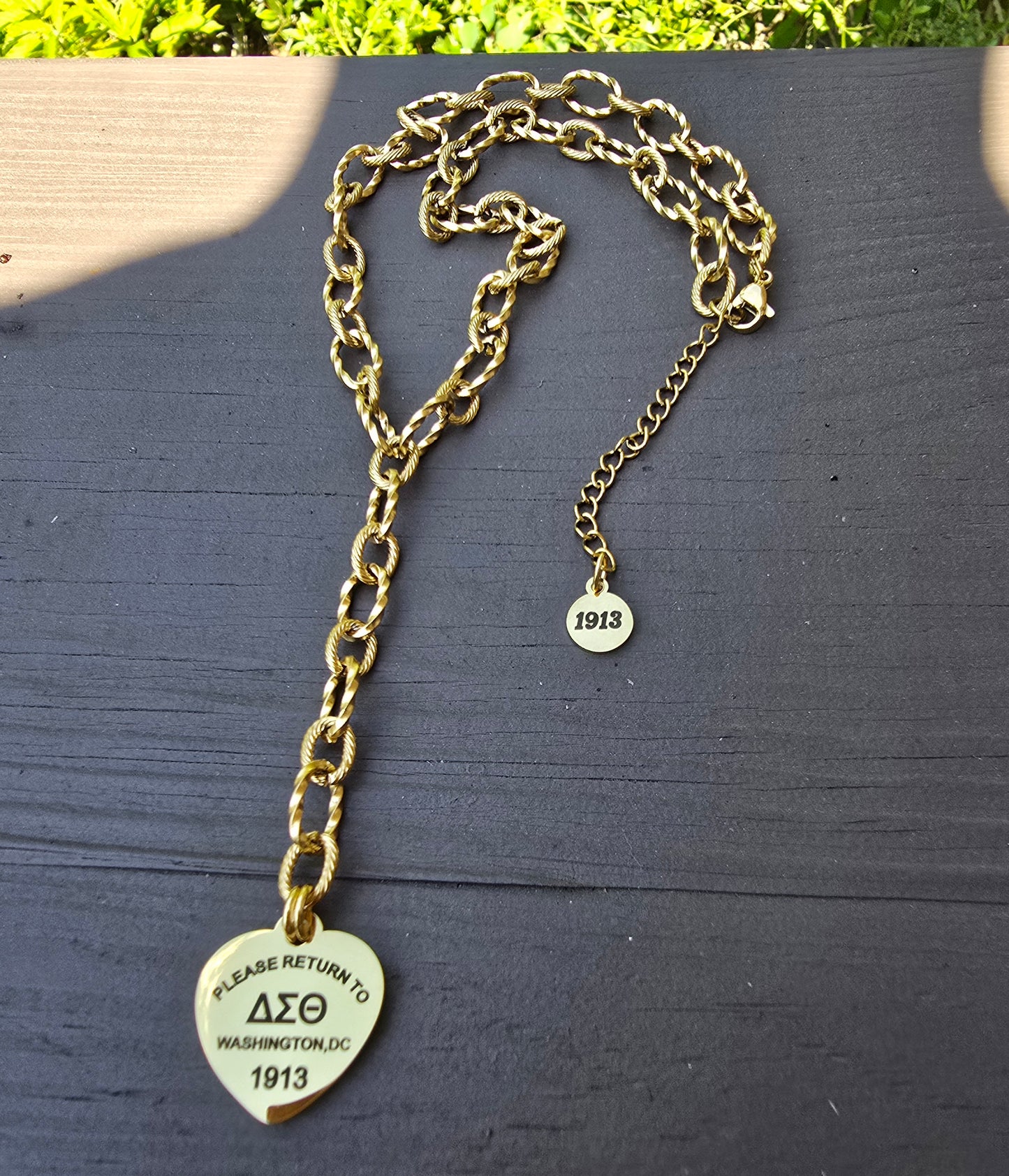 Delta Sigma Theta Heart Lariat necklace- Sorority necklace - Delta Jewelry - Delta Sigma Theta gift - HBCU - Divine Nine Sororities